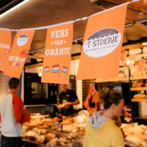 Oranje kijken doe je met iets lekkers van ’t Stoepje! 🧡⚽